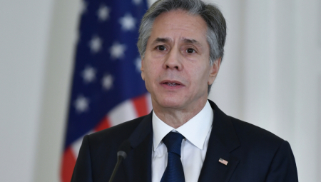BLINKEN: Naša ambasada je evakuisana!