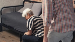 ZABRANIO JE MAJCI DA VIĐA ROĐENU UNUKU Kada budete čuli šta je razlog, potpuno ćete razumeti njegovu odluku