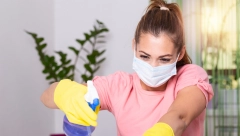 DOMAĆA TEČNOST KOJA ODBIJA PRAŠINU Napravite je od 2 jeftina sastojka i zaboravite na brisanje!