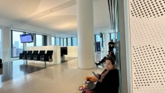 OPSADNO STANJE U AMERIČKOJ AMBASADI U LONDONU Policija i psi tragači na terenu