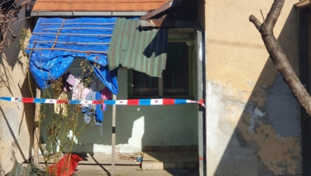 SVIREPO PRETUČENA PETRA SAHRANJENA U BELOM KAO ANĐEO Ogorčena rodbina krivi majku za ubistvo deteta, oterali je sa groblja