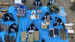 POLICIJA U KUĆI PRONAŠLA ČITAV ARSENAL Uhapšen 57-godišnji muškarac u okolini Doljevca (FOTO)
