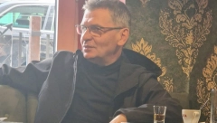 GDE JE ĆUTA, TU JE VINJAK! Više ne krije da pije