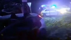 UŽAS U BEČEJU Devojci automobil uleteo u kuću dok je spavala, vozač bio pijan!