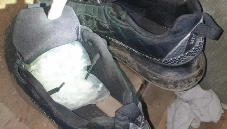 HAPŠENJE U SREMSKOJ MITROVICI Kokain krio u patikama! (FOTO)