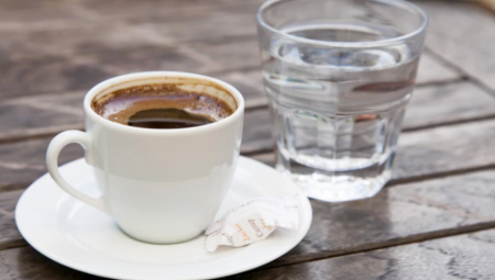 ZNATE LI KADA JE NAJBOLJE VREME ZA KAFU? Omiljeno piće je najefikasnije u ovo doba dana - potvrdili naučnici!