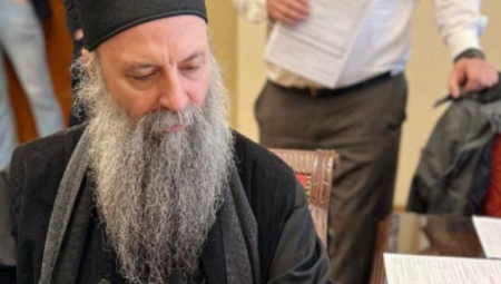 VELIKA HUMANOST NA DELU Njegova Svetost Patrijarh Porfirije dobrovoljno dao krv (FOTO)