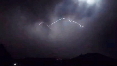 "BILA SAM U DONJEM DELU, POČELO JE STRAŠNO NEVREME..." Grom izazvao dramu kod Prokuplja