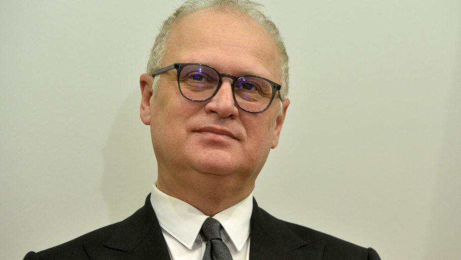 NEMA ZEMLJE U SVETU GDE SU PREDSEDNIK I PREMIJER VIŠE IZLOŽENI NAPADIMA MEDIJA Ministar Vesić detaljno o pisanjima portala N1