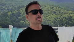 SLABO JE VIĐAMO U JAVNOSTI, PEVAČ JE KRIJE OD RADOZNALIH POGLEDA Keba napravio presedan pa otkrio sve o njihovom braku, a ovo su detalji iz njihovog zajedničkog života  (VIDEO+FOTO)