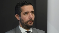 ČLANOVI VLADE SRBIJE IZNENADIĆE LEPŠE POLOVINE ZA DAN ŽENA: Ministri spremili poklone za supruge