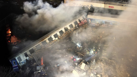TRODNEVNA NACIONALNA ŽALOST U GRČKOJ Većina nastradalih studenti i mala deca (FOTO)