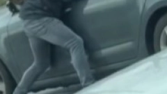 NAPETA SITUACIJA NA NOVOM BEOGRADU Vozač kod GTC-a isekao pešaka, pa nastade prava drama! (VIDEO)