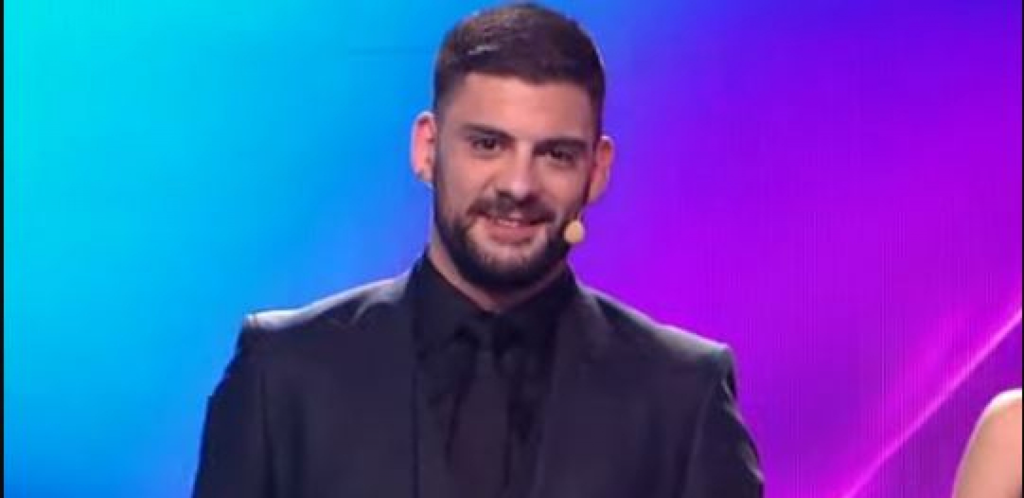 "MOŽE LI MILAN MARIĆ DA IDE NA EVROVIZIJU?" Društvene mreže se usijale zbog Milana Marića, glumac ostavio bez daha lepši pol, tviteraši zahtevaju ovo (FOTO)