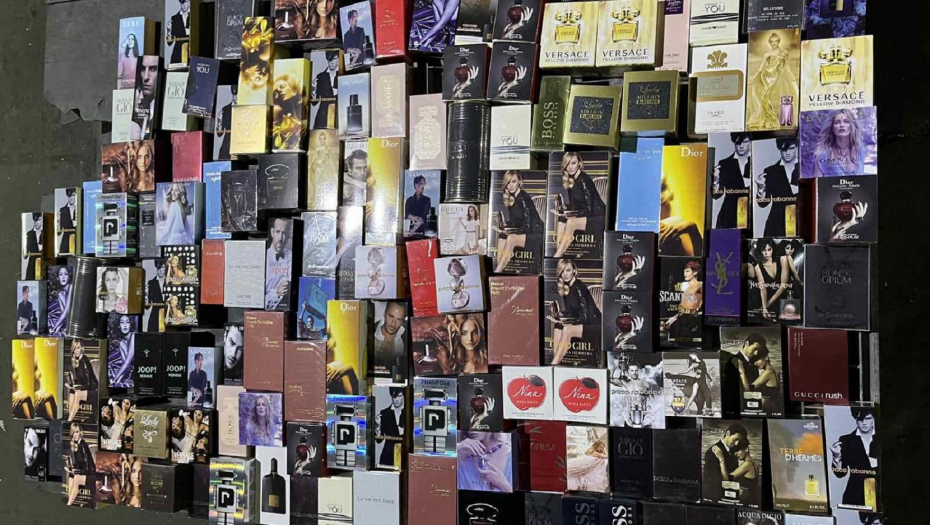 CARINICI PRETRESLI MAGACIN KURIRSKE SLUŽBE U SUBOTICI Radnik zanemeo, celokupna roba zaplenjena