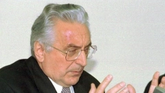 SLOBA JE JOŠ BIO STUDENT DOK JE TUĐMAN UMANJIVAO BROJ ŽRTAVA U JASENOVCU Šarić o ratu u Jugoslaviji - Krajišnici "agresori", a nisu prešli ni kućni prag