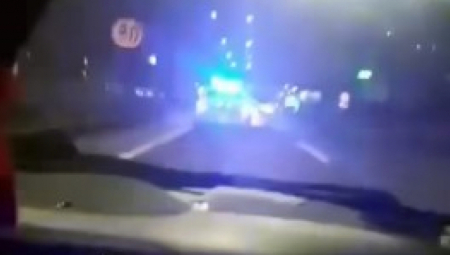 POLICAJAC SPECIJALIZOVAN ZA POMOĆ TRUDNICAMA Milanu se sestričina porađala, policija ih kolima ispratila do ''Narodnog fronta''