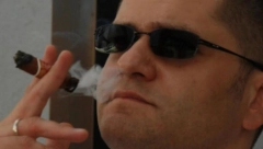 OBJAVLJENA PREPISKA VUKA JEREMIĆA SA OSUĐENIM AMERIKANCEM Mejlovi potvrđuju dogovor o donaciji srpskoj NVO (FOTO)