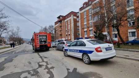 IZBIO POŽAR U ZGRADI U NOVOM SADU Gori stan na četvrtom spartu, stanari evakuisani