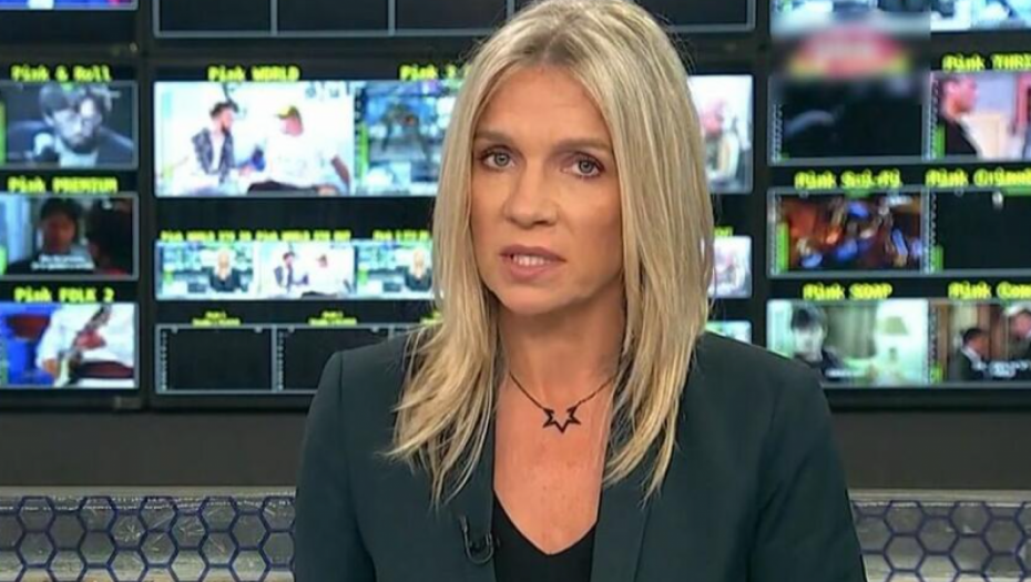 PROCURILE VRELE FOTKE ĆERKE VODITELJKE DNEVNIKA! Kadrovi u minijaturnom bikiniju ostavljaju bez daha i pokazala hot telo! (FOTO)