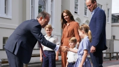 "BACIO" SE NA STRICA Evo šta najmlađi princ svaki dan govori svojoj mami, Kejt Midlton