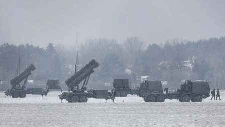 DVE MILIJARDE ZA "HOUK" I "PATRIOT" Pentagon danas objavljuje novi paket finansijske pomoći Ukrajini