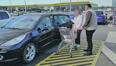 BOLNA TEMA Osobe s invaliditetom svakodnevno se sreću s nizom prepreka: Na mestima za invalide parkiraju se oni s besnim kolima