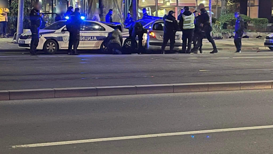 U BEOGRADU NA SNAZI DVE POTERE Braća poznata policiji upucana u Obrenovcu, ranjen i Darko iz obezbeđenja ''Fristajlera''