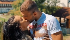 SVI DETALJI SLAVLJA KOD PORODICE RAŽNATOVIĆ Za rođenje Krstana se nije štedelo, otac po običaju najveseliji, a najviše ga pogodila ova pesma (VIDEO)