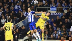RUKA SPASA Marko Grujić bi da ide, Porto mu ne da