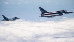 HAOS IZNAD CRNOG MORA Britanski lovci krenuli na Rusiju, iz oblaka izleteo samo jedan avion, odmah su počeli da beže