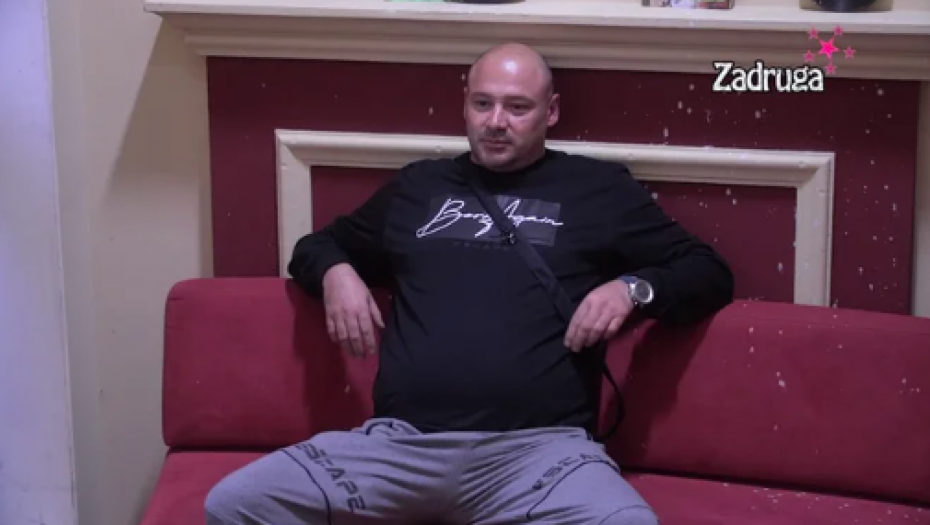 SVE JE KRENULO OD PODELE BUDŽETA! Suočili su se Lepi Mića i Bojan, uputili jedno drugom salvu uvreda