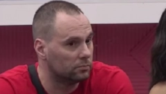 ZVEZDAN SLAVNIĆ NAPUSTIO ZADRUGU Usnimljen napolju, takmičari pojma nemaju!