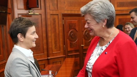 SRBIJA DOPRINELA SMANJENJU MIGRATORNOG PRITISKA U EU Premijerka Brnabić sastala se sa Ilvom Johanson
