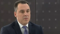 STAJE NA "LUDI KAMEN" Ivan Vuković ženi svoju bivšu zamenicu "gradonačelnicu"