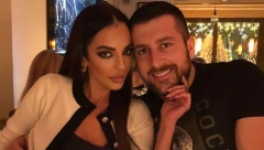 POKAZALA TRUDNIČKI STOMAK Jelena Pešić objavila fotku na svom profilu, blista u Mladenovom zagrljaju (FOTO)
