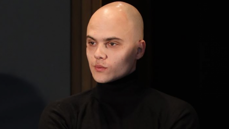 GLUMAC NEPREPOZNATLJIV Miodrag Dragičević šokirao pojavom, bujna kosa izazvala lavinu komentara