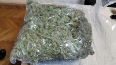 UDARAC NARKO DILERIMA U ZAJEČARU  Kod dvojce pronađeno oko dva kilograma doge