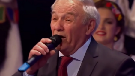 JEDNOG SINA SAHRANIO, DRUGI OBOLEO OD ŠIZOFRENIJE Teška sudbina našeg folkera, suprugu izgubio nakon što su saznali strašne vesti