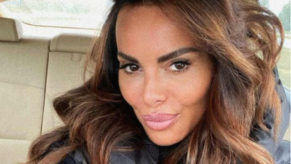 EVO KAKO JE SONJA VUKSANOVIĆ IZGLEDALA PRE SVIH OPERACIJA Javnost u šoku, ne liči na sebe! (FOTO)