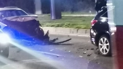 LANČANI SUDAR NA DUŠANOVCU Delovi vozila rasuti po putu, stvorila se ogromna gužva! (VIDEO)