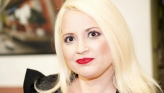 OTKRIVENO KOLIKO KILOGRAMA IMA MAJA NIKOLIĆ Pevačica muči muku sa kilažom, a priznala i koliko želi da smrša