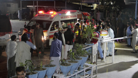 POGINULO NAJMANJE DEVET OSOBA Detalji razornog zemljotresa u Avganistanu i Pakistanu (FOTO)