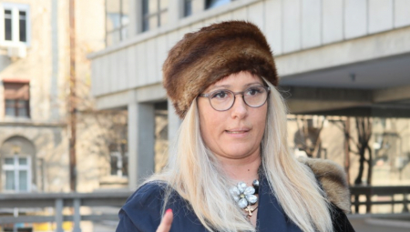PORODIČNA DRAMA Jelena Golubović na sudu s rođenom sestrom svoje majke, neće verovati oko čega se sude
