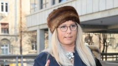 JELENA GOLUBOVIĆ PALA KAO POKOŠENA ISPRED SUDA Tuži se sa tetkom za stan od pola miliona evra, direktno joj se obratila i uputila žestoko upozorenje!