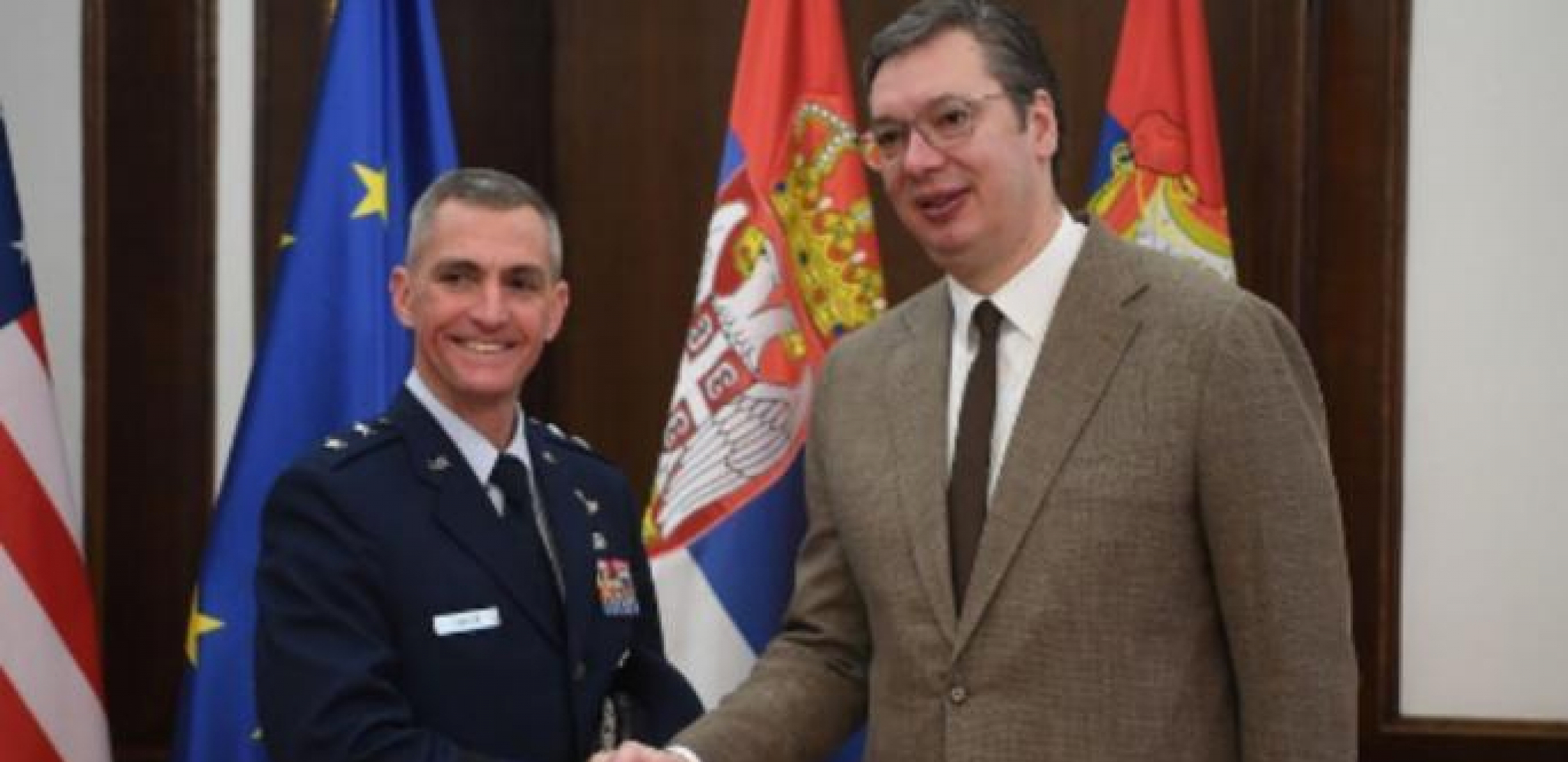 VUČIĆ NA SASTANKU SA GENERAL-MAJOROM LASIKOM "Izrazio sam uverenje da ćemo nastaviti dobru bilateralnu saradnju Vojske Srbije i SAD"
