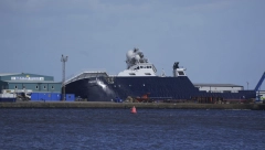 PREVRNUO SE AMERIČKI BROD! Desetine povređenih, oglasila se škotska policija!