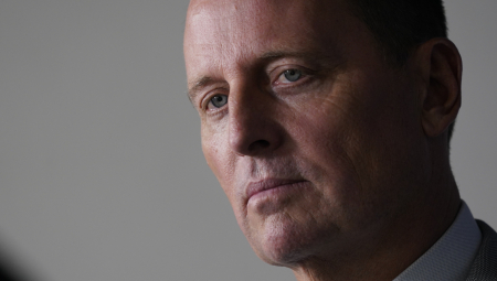 ŠIRITE LAŽNE VESTI O SRBIJI Grenel osuo po kongresmenki: Igrate se politike