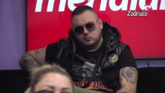 IGRA OPASNU IGRU Car se nalazi između dve vatre, a sada je ona priznala šta joj se dešava u njegovoj blizini