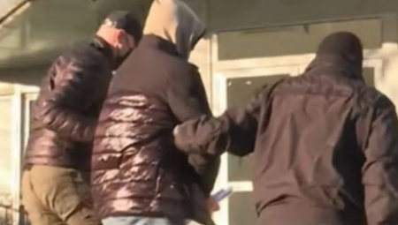 UHAPŠEN VOĐA "GROBARA" Pravio haos na utakmici Čukarički - Partizan, pa se sam predao policiji!